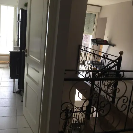 Au Calme Homestay Domont